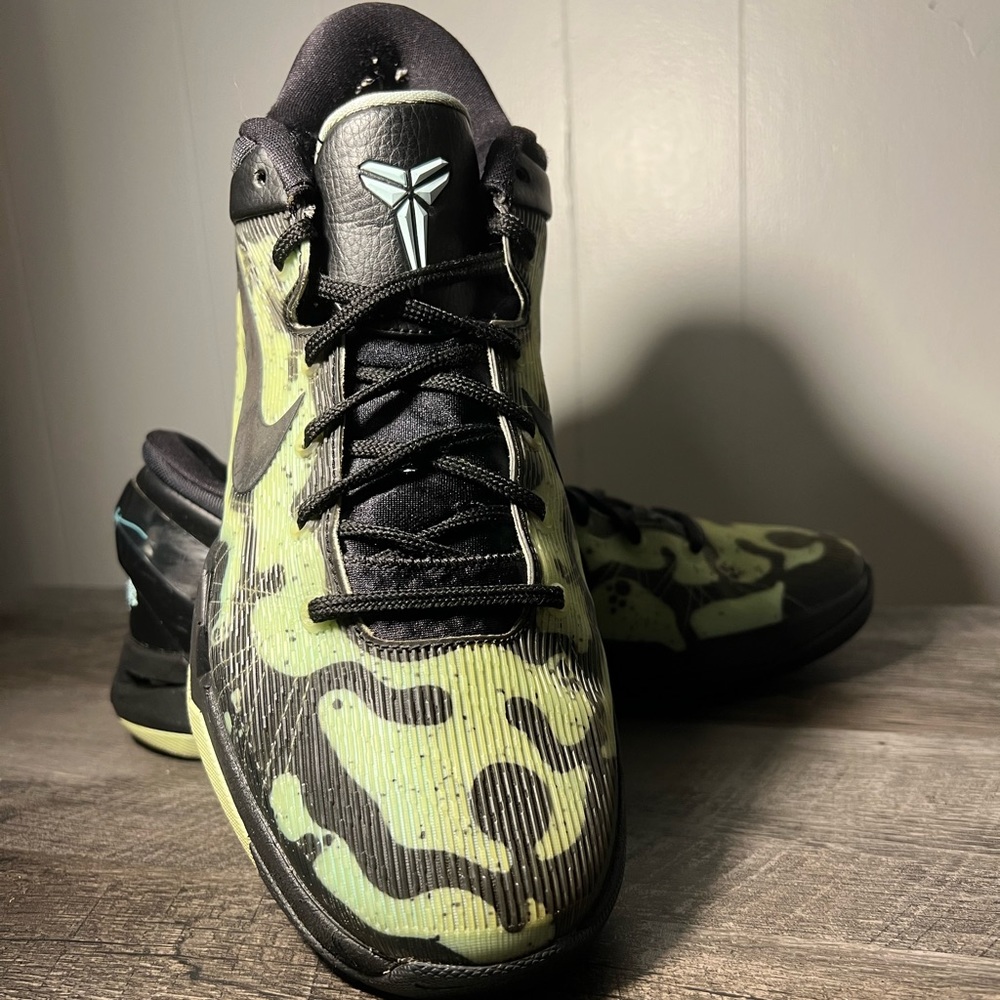 Nike Zoom Kobe 7 System 'Mint Poison Dart Frog' Mens Sneakers Size 11 - Picture 4 of 10
